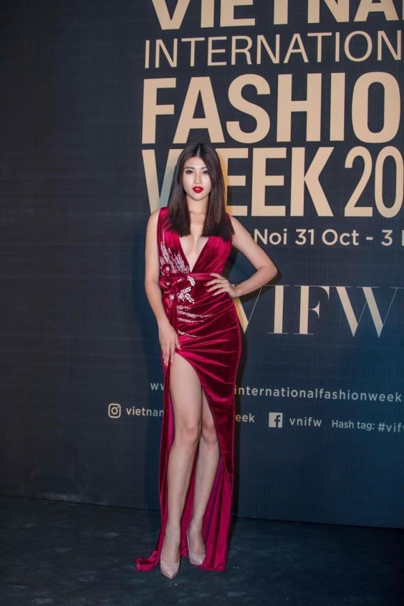 Chế Nguyễn Quỳnh Châu,Tuần lễ thời trang Việt Nam,Vietnam International Fashion Week 2017