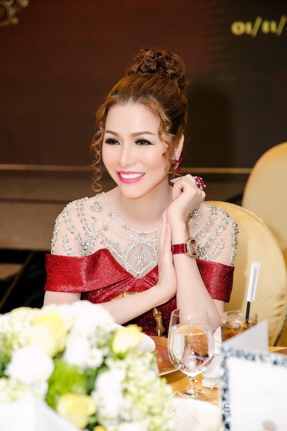 Bùi Thị Hà, Hoa hậu Bùi Thị Hà, Sao Việt