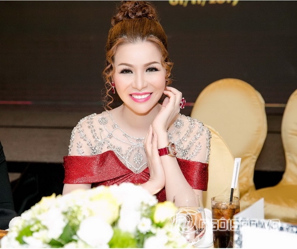 Bùi Thị Hà, Hoa hậu Bùi Thị Hà, Sao Việt