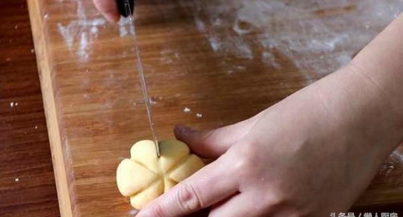 Cách làm bánh rán bí đỏ, bánh rán bí đỏ, hướng dẫn làm bánh rán bí đỏ