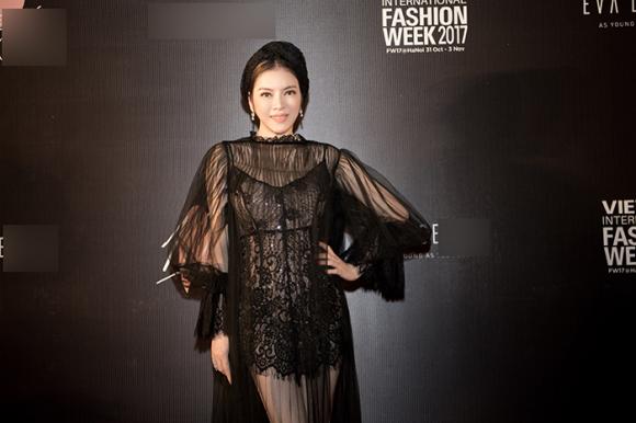 Lý Nhã Kỳ, diễn viên Lý Nhã Kỳ, Tuần lễ thời trang quốc tế Việt Nam 2017