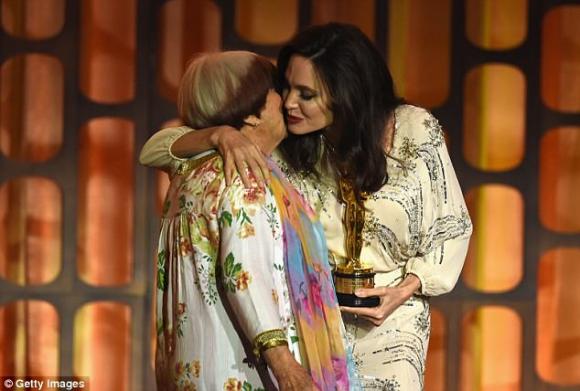 Angelina Jolie, Diễn viên Angelina Jolie, angelina jolie governors awards 2017