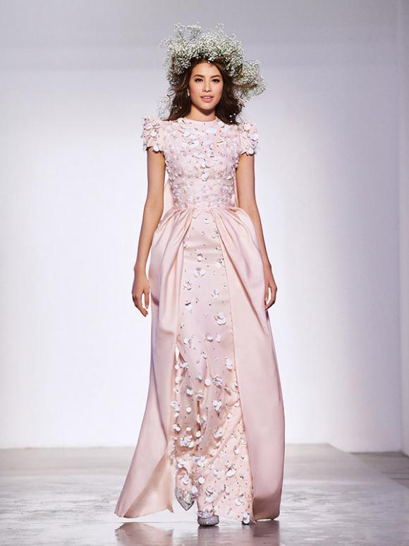 Phạm Hương, Hoa hậu Phạm Hương, Phạm Hương Arab Fashion Week