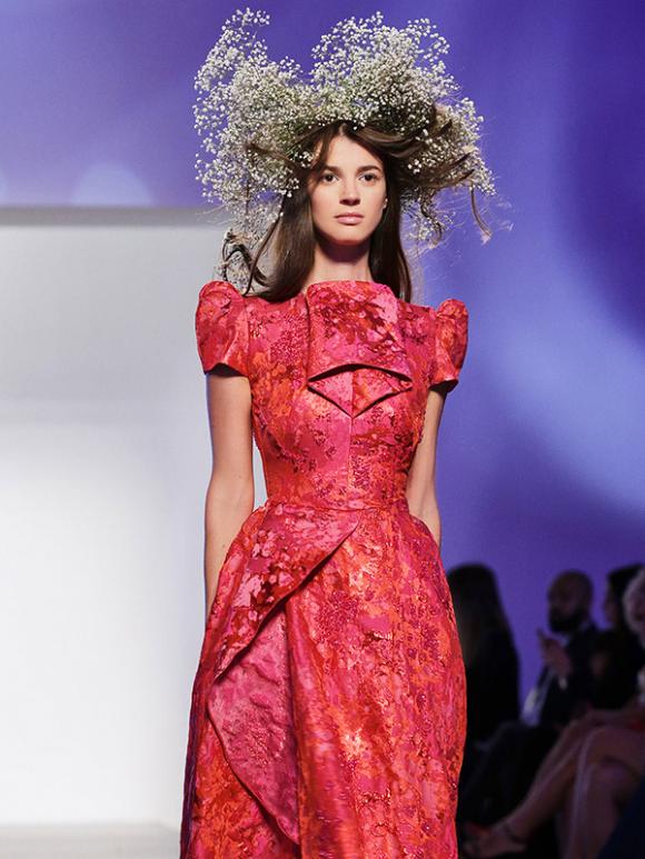 Phạm Hương, Hoa hậu Phạm Hương, Phạm Hương Arab Fashion Week