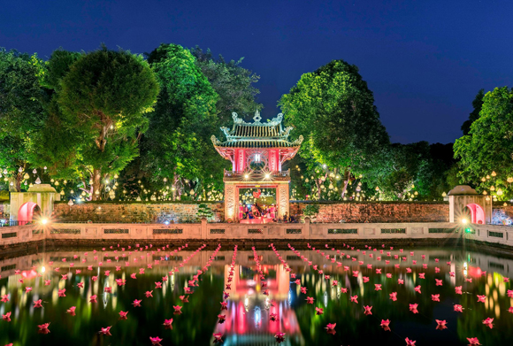 thu-vong-nguyet-1811-1-ngoisao.vn-w580-h391 0 Thu vọng nguyệt, sách ảnh Thu vọng nguyệt, Quán Ăn Ngon