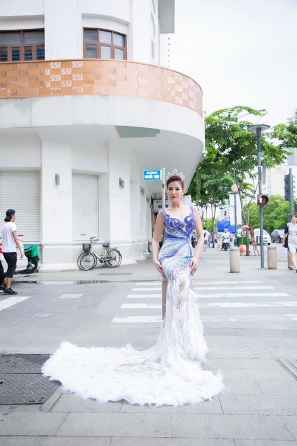 diem-kyly-2911-4-ngoisao.vn-w580-h870 22 Hoa hậu Diễm Kyly, Hoa hậu Quý bà Thái Lan Jeeda, sao việt