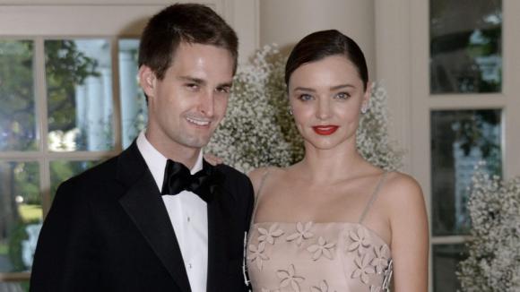 siêu mẫu Miranda Kerr,Miranda Kerr và tỷ phú Evan Spiegel, miranda kerr bầu bí 