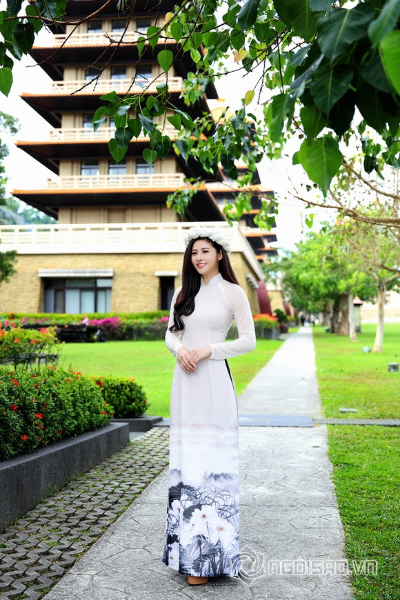 Á hậu Hoàng Dung, Hoàng Dung, sao việt