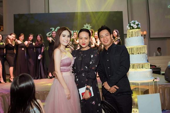 gala-dinner-cua-di-bang-1612-5-ngoisao.vn-w580-h387 0 Diễn viên Hồng Ánh, doanh nhân Di Băng, Gala Dinner Hanayuki