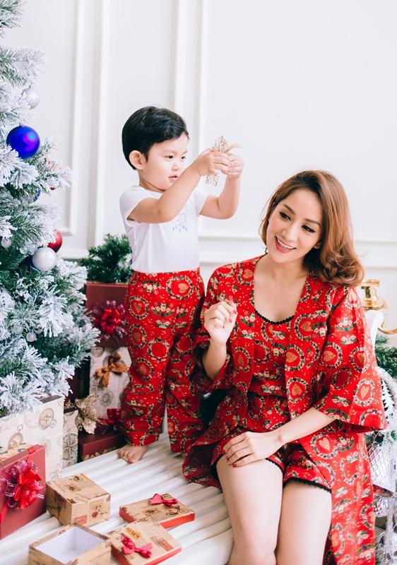 khánh thi, phan hiển, gia đình khánh thi noel