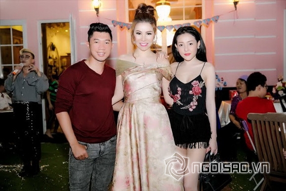 Hoa hậu Bùi Thị Hà , Bùi Thị Hà, Sao Việt