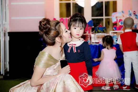 Hoa hậu Bùi Thị Hà , Bùi Thị Hà, Sao Việt