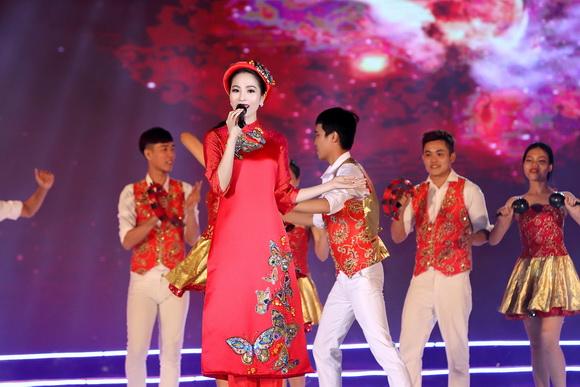 Dương Kim Ánh, Sao Việt