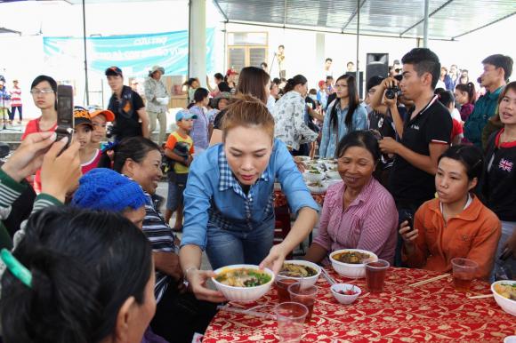 mỹ tâm, ca sĩ mỹ tâm, mỹ tâm từ thiện