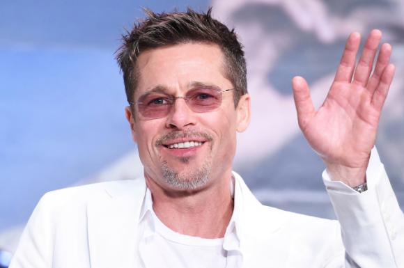 diễn viên Brad Pitt,Angelina Jolie và Brad Pitt chia tay, brad pitt dùng tên thật, tán tỉnh phụ nữ