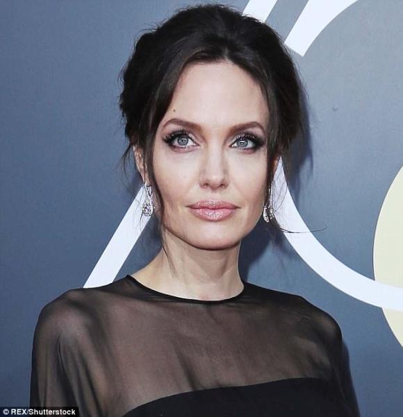 Angelina Jolie, Angelina Jolie và con trai, Pax Thiên, Angelina Jolie  và Pax Thiên