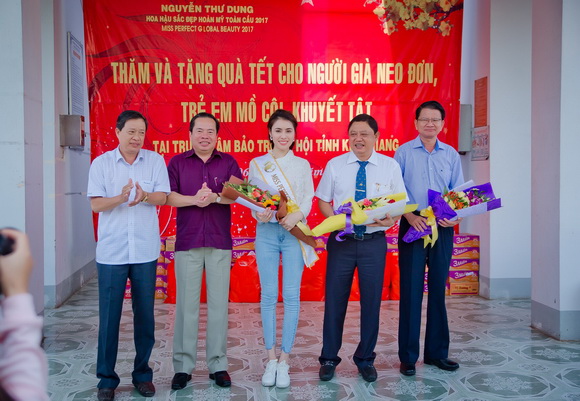 Hoa hậu Thư Dung, Sao việt