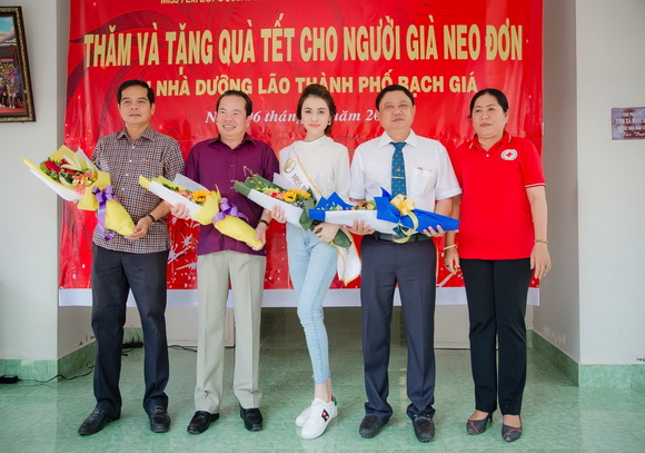 Hoa hậu Thư Dung, Sao việt