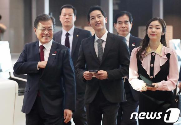 diễn viên Song Joong Ki, song joong ki gặp tổng thống Hàn, song joong ki điển trai ngời ngời