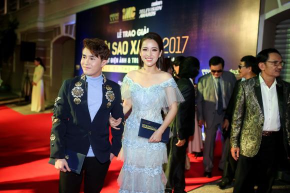 Top 3 Hoa hậu Hoàn vũ 2017, H'Hen Niê, Ngôi sao xanh 2017
