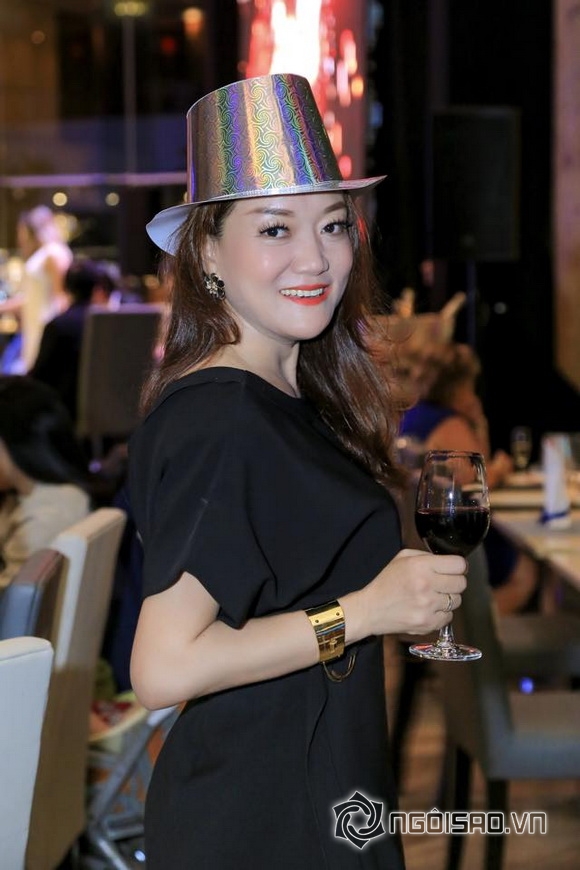 ntk-oanh-phan-121-11-ngoisao.vn-w580-h870 0 NTK Oanh Phan, sao việt