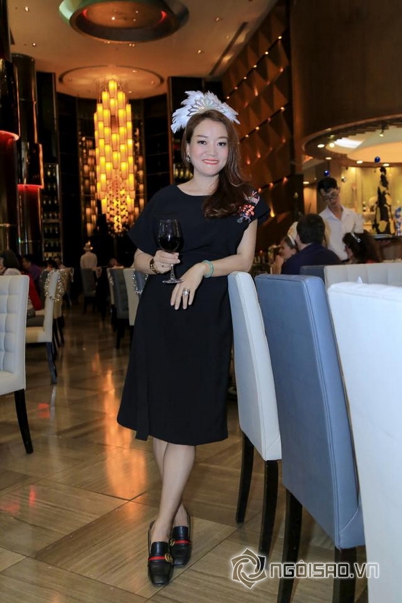 ntk-oanh-phan-121-8-ngoisao.vn-w580-h870 3 NTK Oanh Phan, sao việt