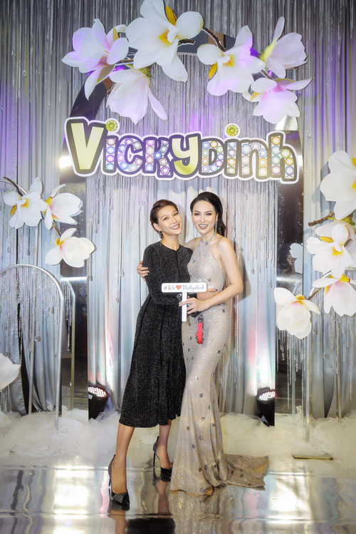 vickydinh-lens-171-11-ngoisao.vn-w500-h749 0 VickyDinh Lens, kính áp tròng