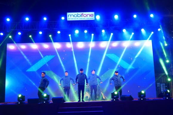 MobiFone Music Tour,Hoàng Tôn,Suni Hạ Linh