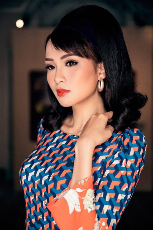 Diễm Hương, Hoa hậu Diễm Hương, Diễm Hương mặc áo dài