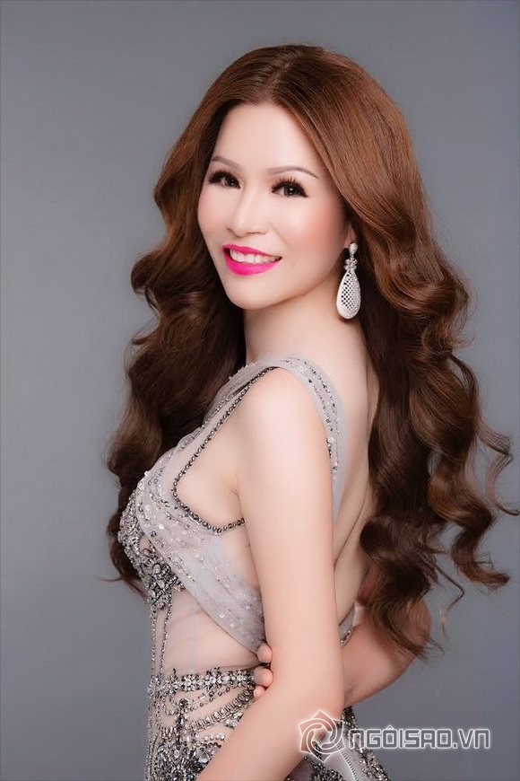 bui-thi-ha-251-19-ngoisao.vn-w580-h870 1 Hoa hậu Bùi Thị Hà, U23 Việt Nam, sao việt