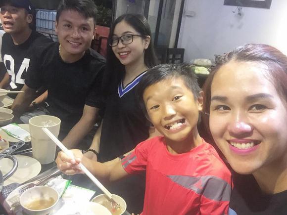 tiến dũng, chị tiến dũng, quản lý của tiến dũng 