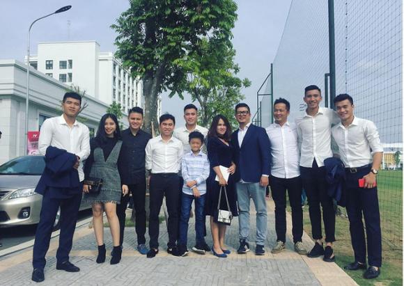 tiến dũng, chị tiến dũng, quản lý của tiến dũng 