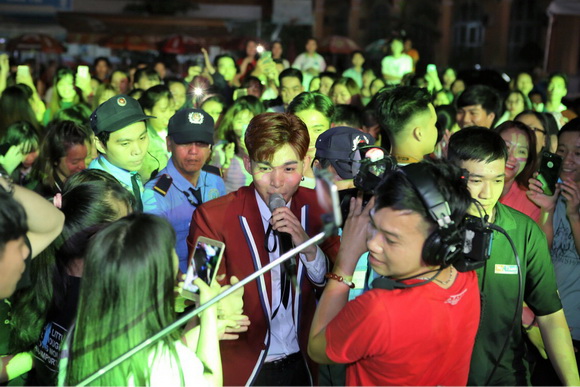 Ca sĩ Khởi My,Jun Phạm,Ali Hoàng Dương,MobiFone