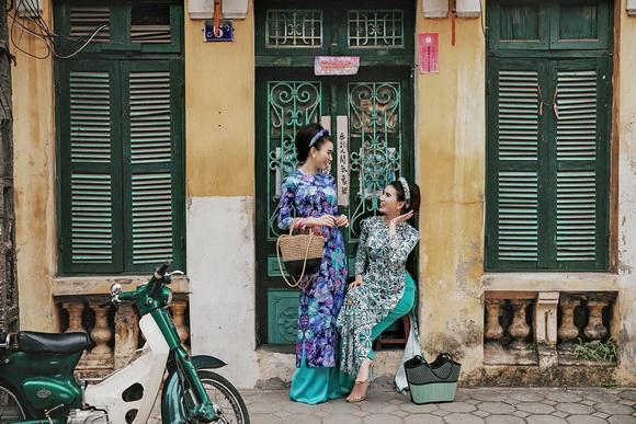 Người mẫu thư huyền,người mẫu huyền thư,cặp mẫu song sinh thư huyền huyền thư