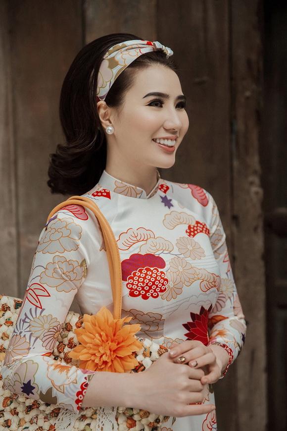 Người mẫu thư huyền,người mẫu huyền thư,cặp mẫu song sinh thư huyền huyền thư