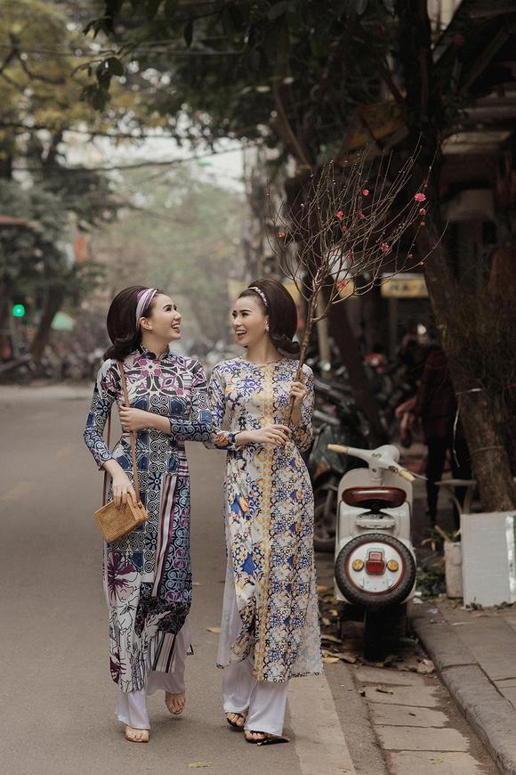 Người mẫu thư huyền,người mẫu huyền thư,cặp mẫu song sinh thư huyền huyền thư