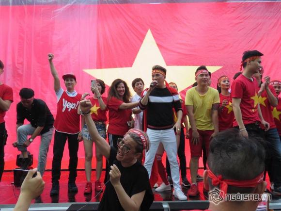 Đàm Vĩnh Hưng, Đàm Vĩnh Hưng khóc, Đàm Vĩnh Hưng cổ vũ u23 việt nam