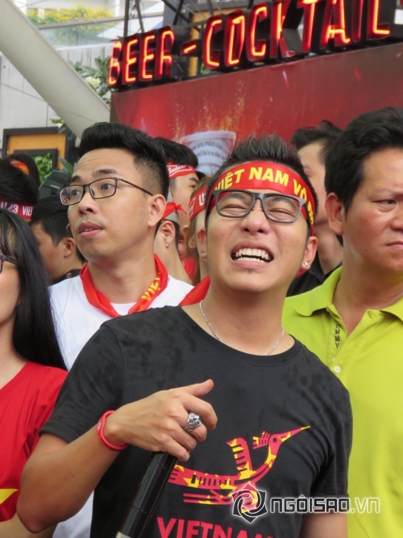 Đàm Vĩnh Hưng, Đàm Vĩnh Hưng khóc, Đàm Vĩnh Hưng cổ vũ u23 việt nam