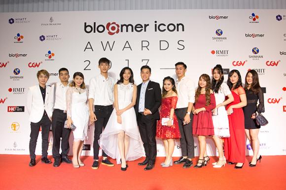 Sasha Mai, bông hồng lai,  cô gái ​mang hai dòng máu Mỹ - Việt, Bloomer Icon Awards 2017