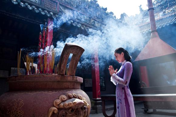 đi chùa ngày nào tốt, năm mới đi đâu, kinh nghiệm sống