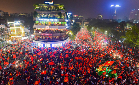 Tập đoàn điện tử Asanzo, U23 việt Nam, Bùi Tiến Dũng