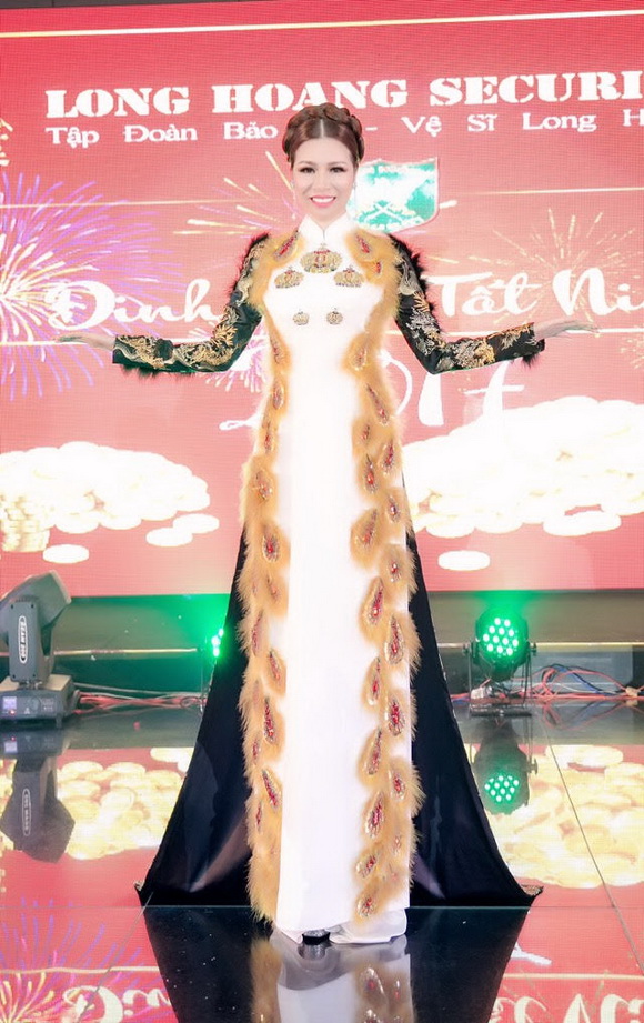 bui-thi-ha-291-13-ngoisao.vn-w580-h921 10 Đàm Vĩnh Hưng, Đàm Vĩnh Hưng, Sao Việt