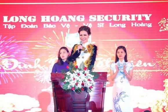 bui-thi-ha-291-16-ngoisao.vn-w580-h386 10 Đàm Vĩnh Hưng, Đàm Vĩnh Hưng, Sao Việt