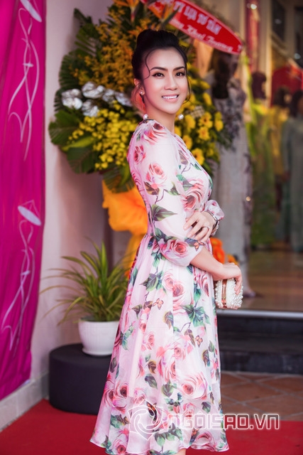 nguyen-thuy-chi-291-3-ngoisao.vn-w427-h640 6 Á khôi Nguyễn Thùy Chi, Nguyễn Thùy Chi, sao việt