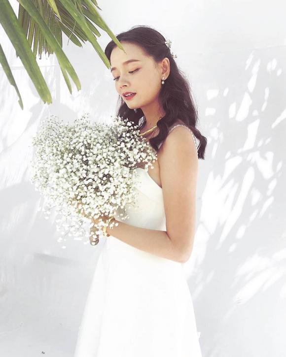 Người mẫu Hoàng Oanh tổ chức đám cưới bí mật ở quê