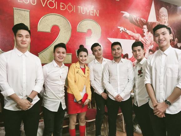 Hot girl và hot boy Việt, Hot girl và hot boy Việt tháng 2, tin tức Hot girl và hot boy Việt