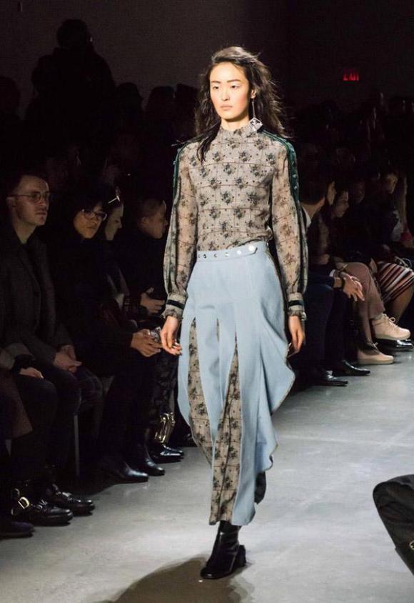 Siêu mẫu võ hoàng yến,võ hoàng yến xuất hiện trên sàn diễn New York,võ hoàng yến catwalk