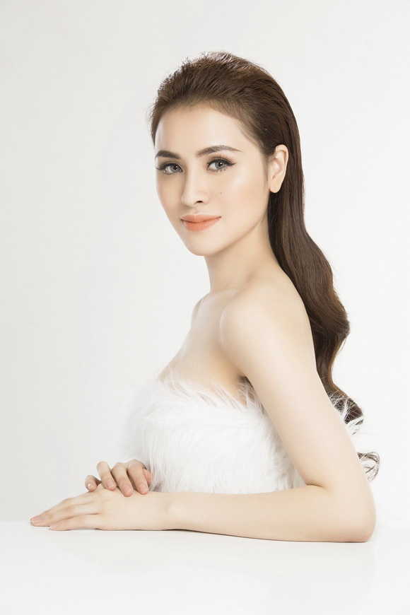 Hoa Hậu Thư Dung, sao việt