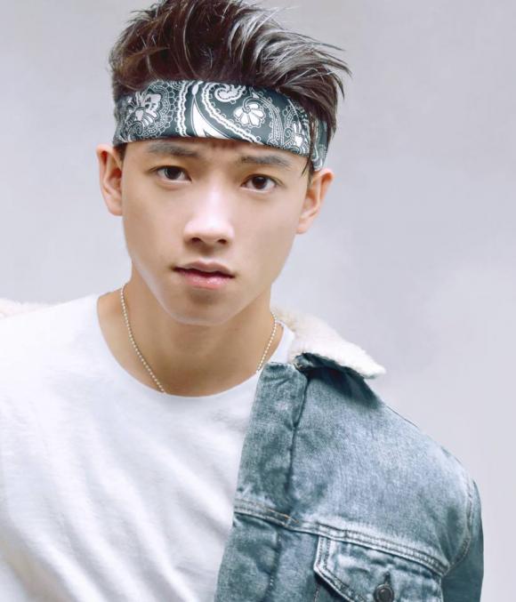 Chris Khoa Nguyễn, hot boy gốc Việt, hot boy