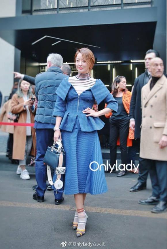 nữ diễn viên kim hee sun,mỹ nhân không tuổi Kim Hee Sun,Tuần lễ thời trang Milan, mất điểm vì phụ kiện